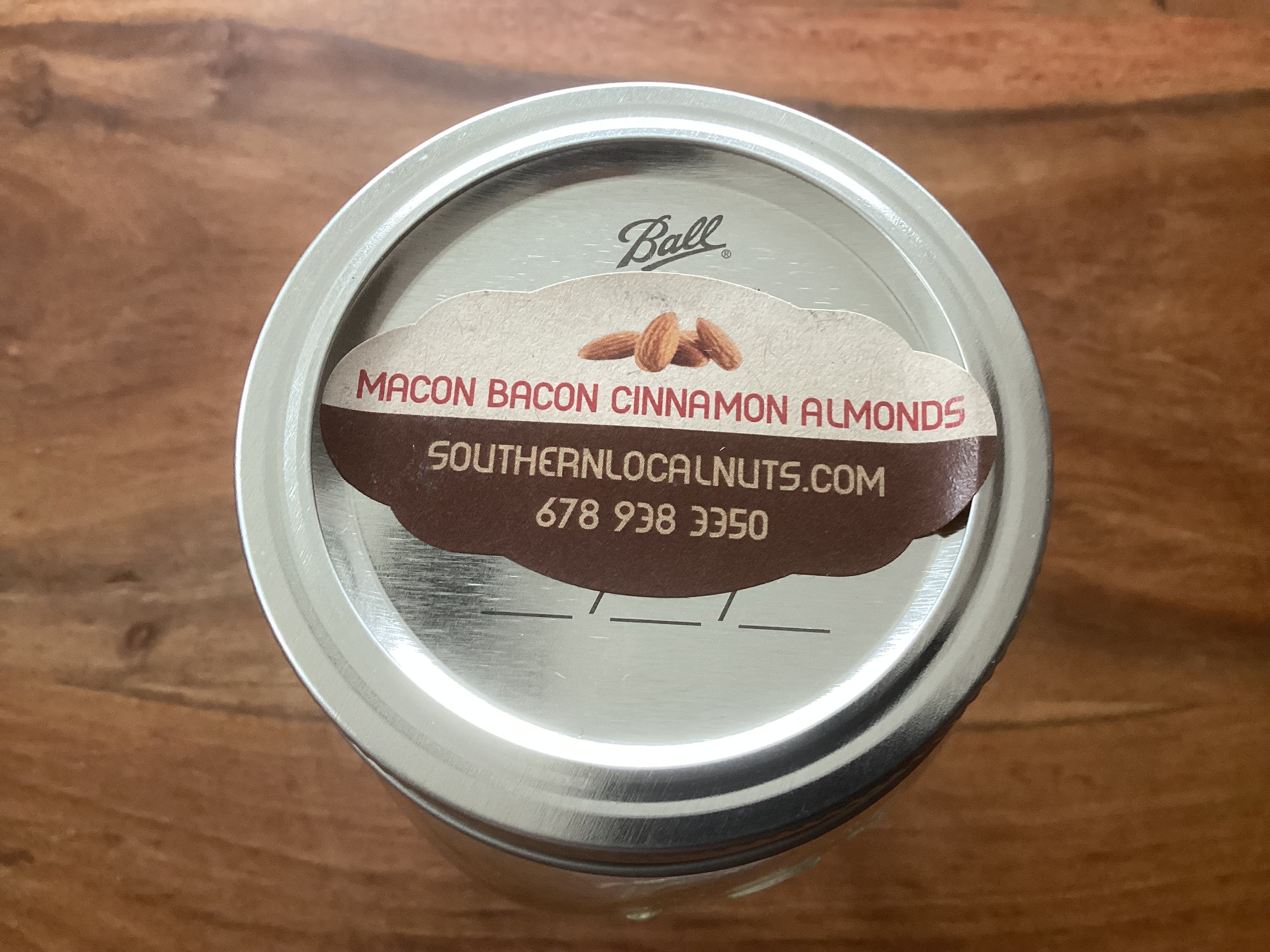 Macon Bacon Cinnamon Almonds